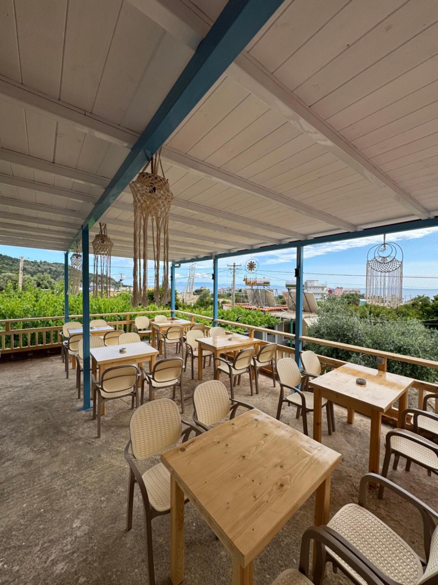 Guesthouse Rondo Himare Exterior photo