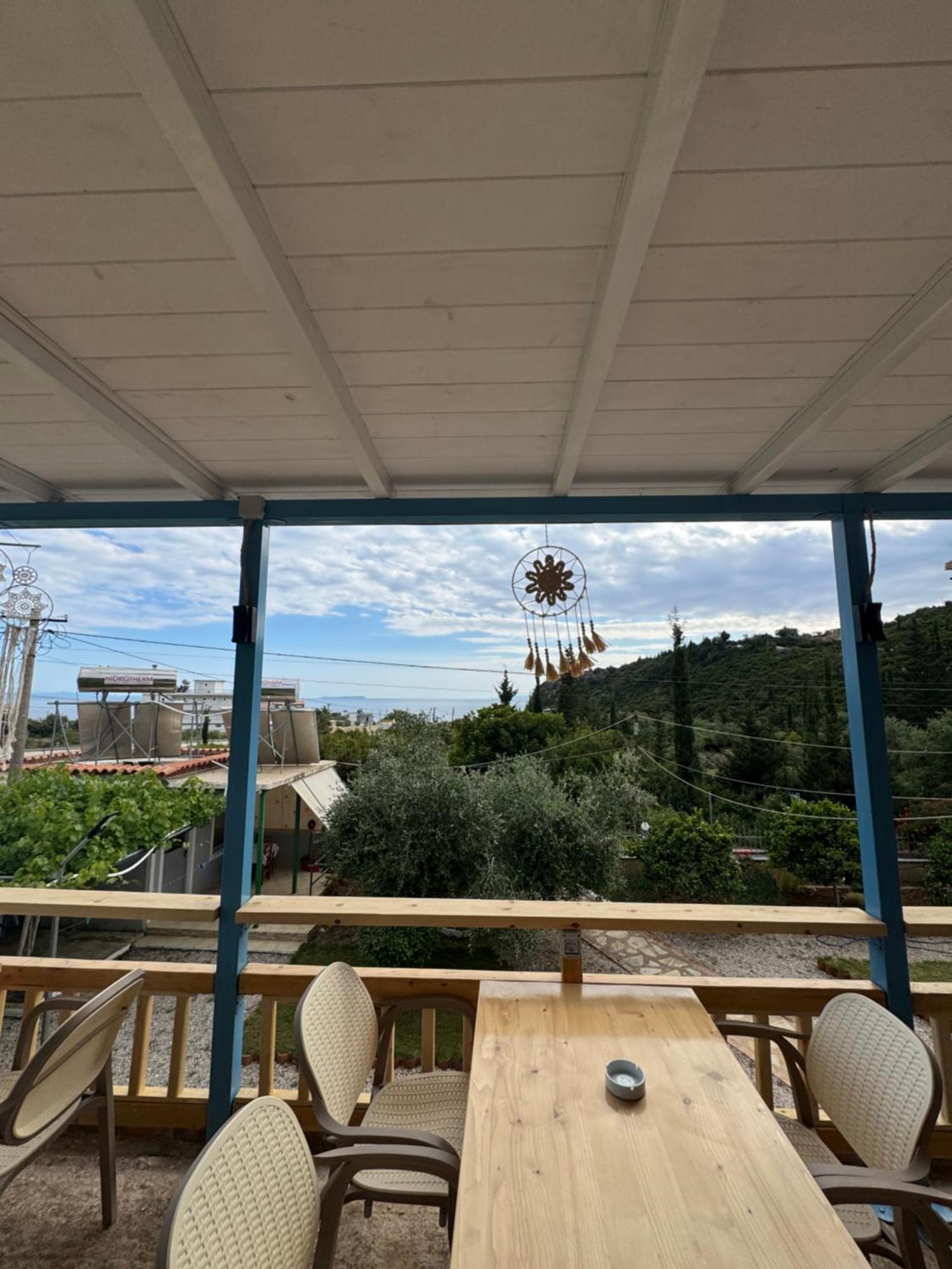 Guesthouse Rondo Himare Exterior photo